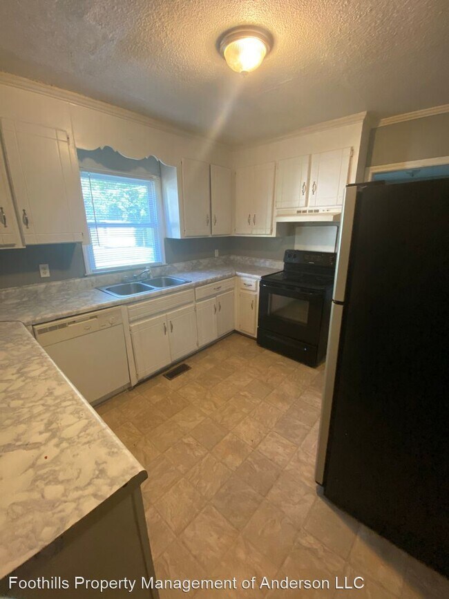 Building Photo - 3 br, 2 bath House - 1908 Northview Ave