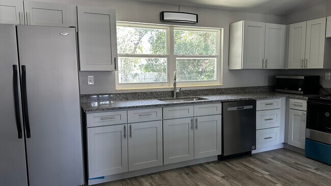 Building Photo - 1637 Normandy Way
