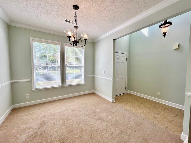 Building Photo - 200 Mossy Stone Ct