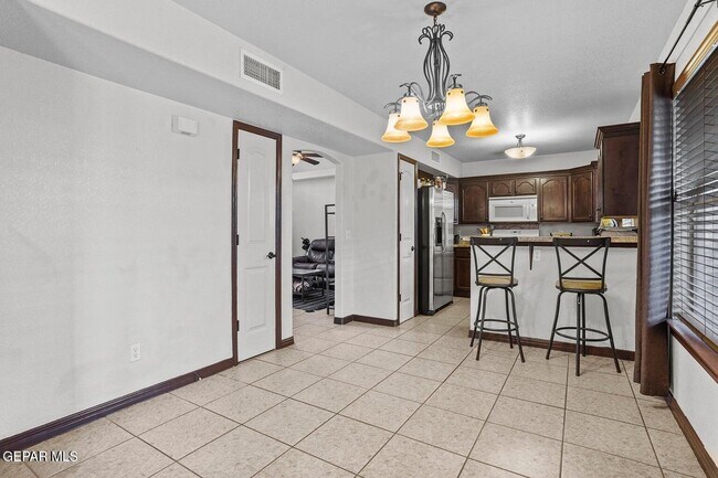 Building Photo - 11333 Manuel Moreno Dr