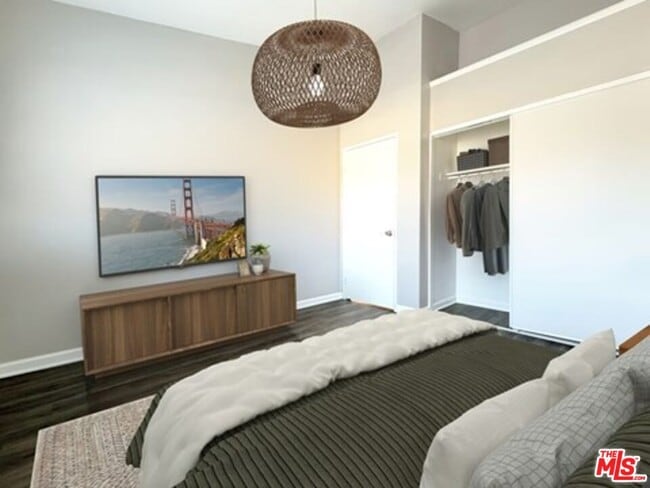 Building Photo - 1925 W College Ave