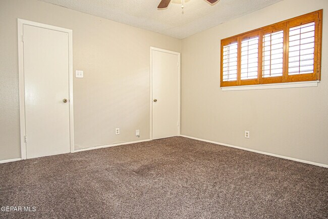 Building Photo - 3530 Hamilton Ave