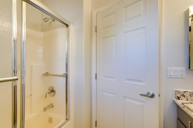 Building Photo - 16431 W Boulder Vista Dr