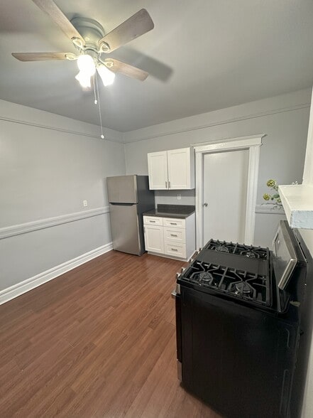 Building Photo - 7 Woodland Ave