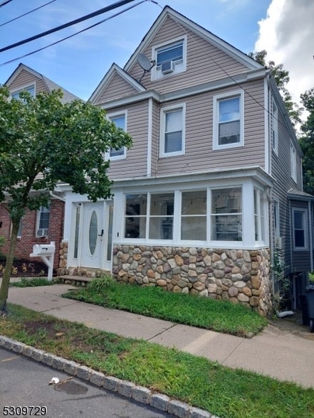 Building Photo - 138 Watchung Ave