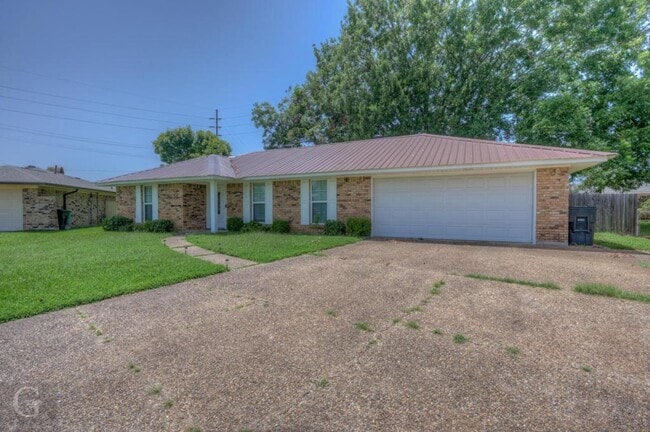 Primary Photo - 425 Plaza Cir