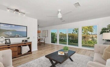 Building Photo - 3808 Vista Campana S