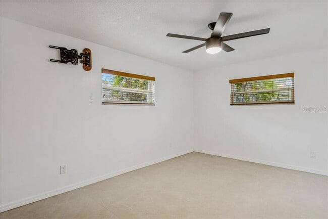 Building Photo - 521 Brookside Cir