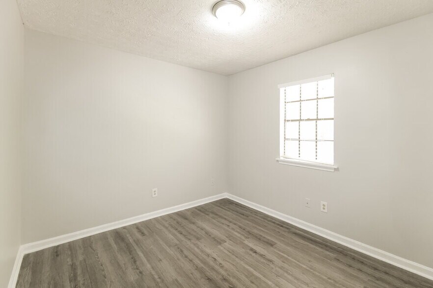 Building Photo - 4114 Red Laurel Way SW