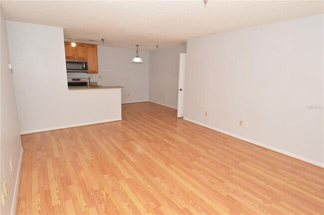 Building Photo - 10263 Gandy Blvd N
