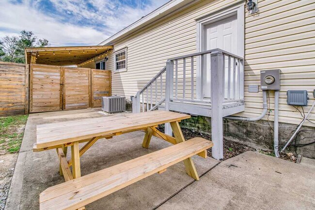 Building Photo - 5315 Cambria Dr