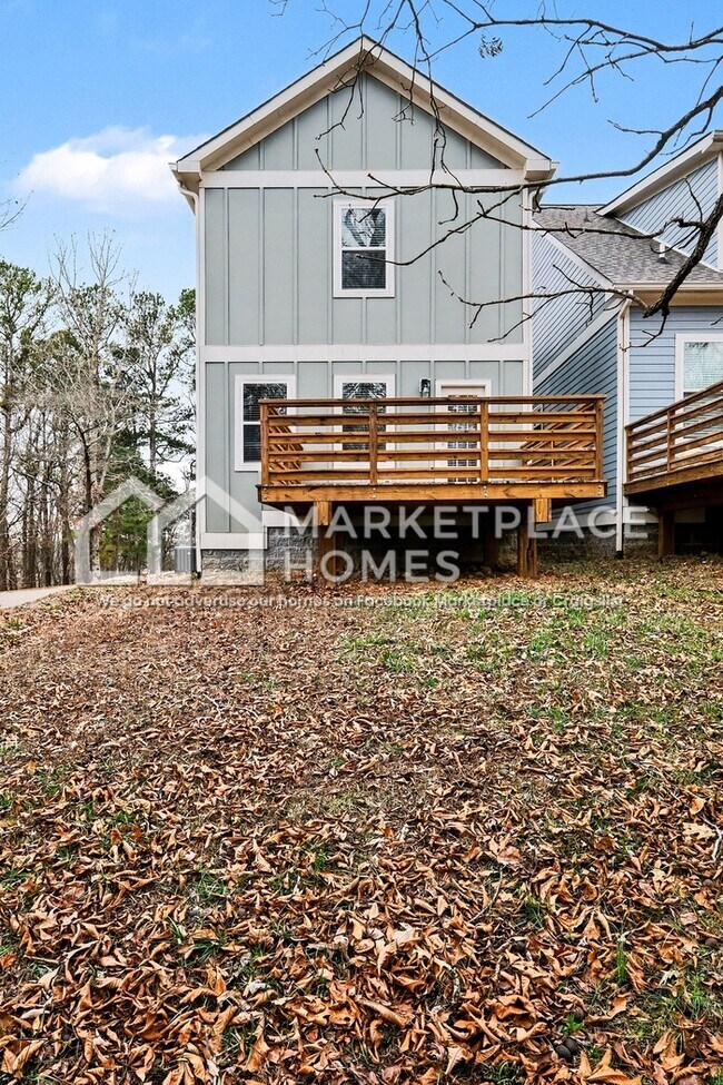 Building Photo - 122 Valley View St