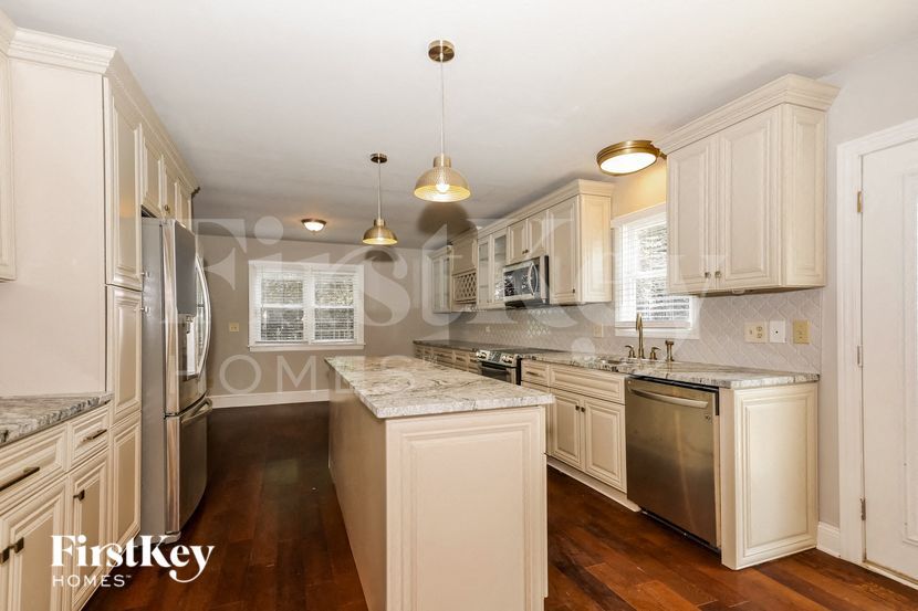 Building Photo - 5621 Willow Twig Ln