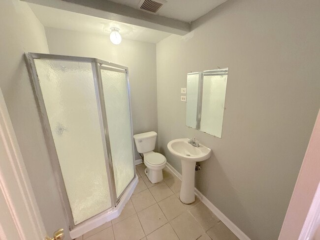 Building Photo - 1497 Maxine St