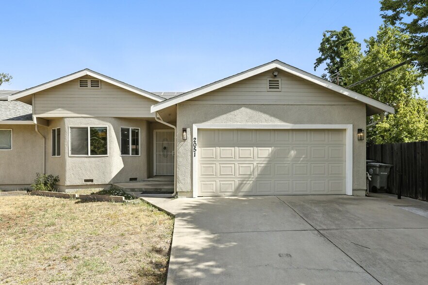 Building Photo - 2051 56th Ave