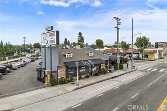 Building Photo - 6000 Woodman Ave