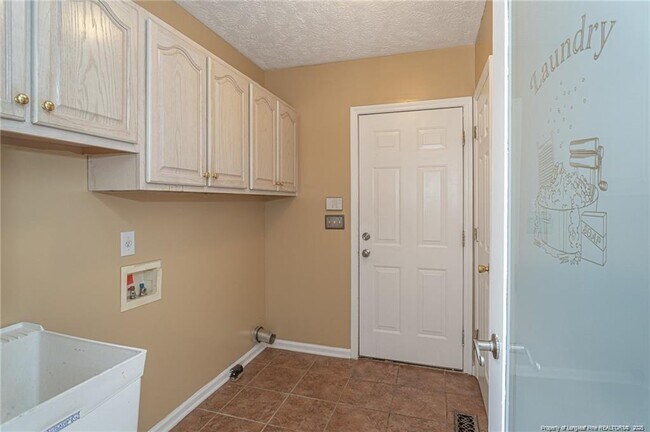 Building Photo - 1131 Curry Ford Dr