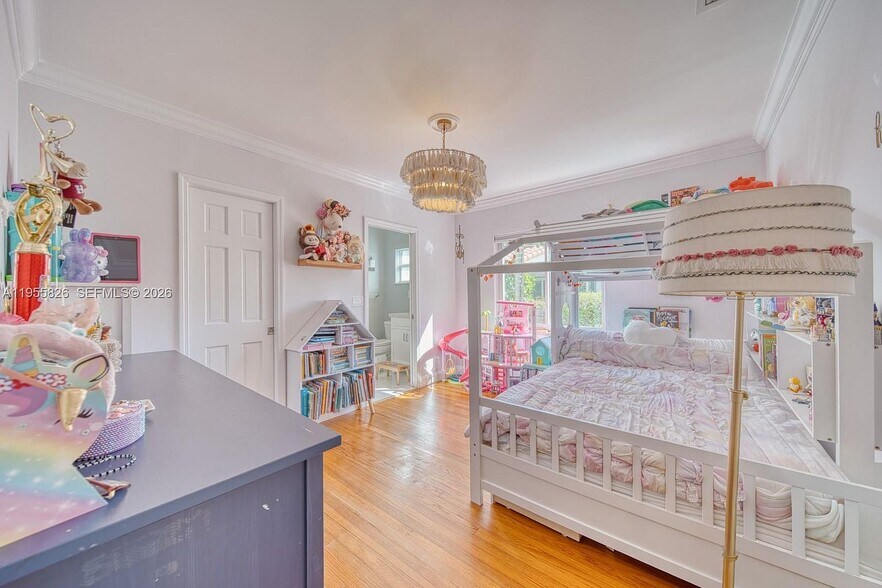 Building Photo - 3227 Riviera Dr