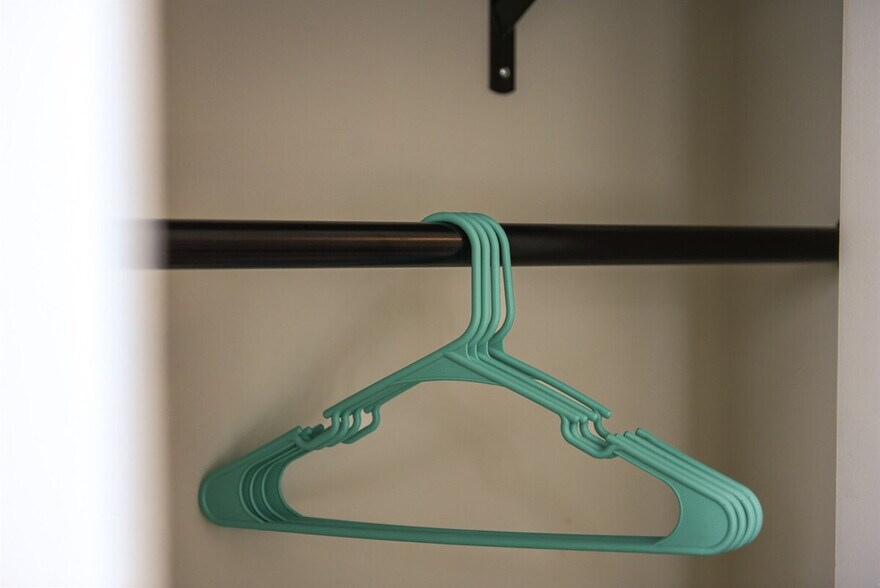 Building Photo - 1816 Rhine St