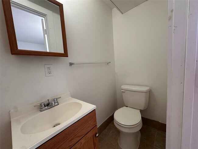 Building Photo - 106 Nanticoke Ave