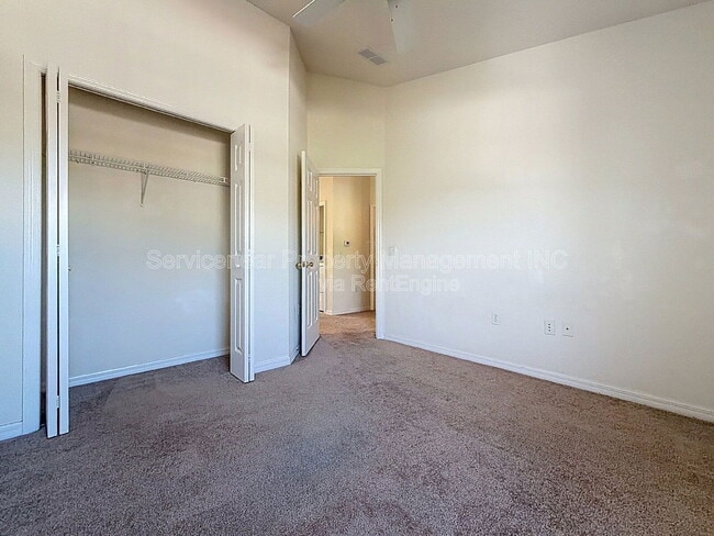 Building Photo - 8722 Eleanor Ct