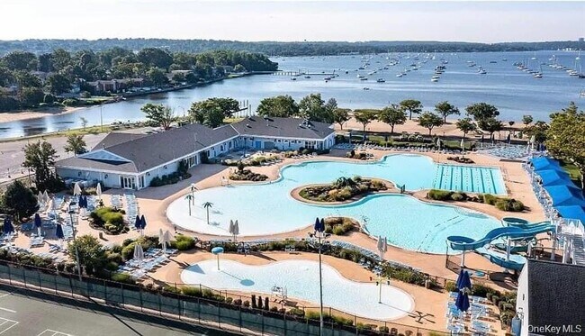 Building Photo - 2 Dunes Ln