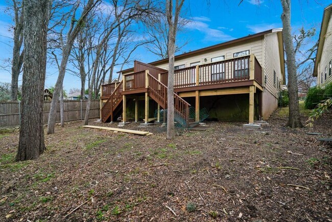 Building Photo - 2208 Indian Trail