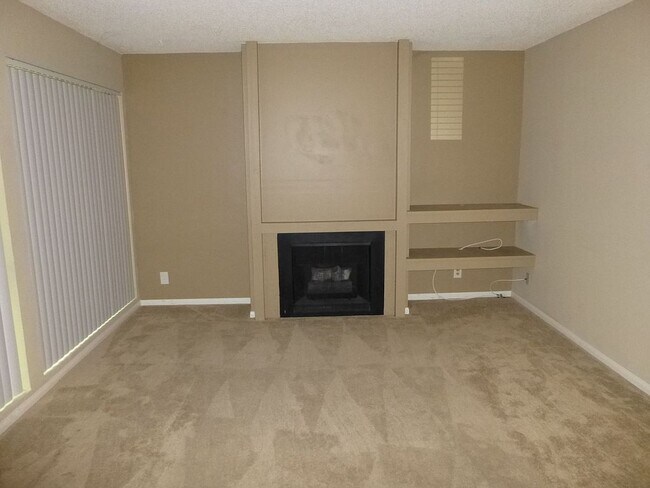 Gas fireplace with built in shel - 2101 Vanderslice Ct
