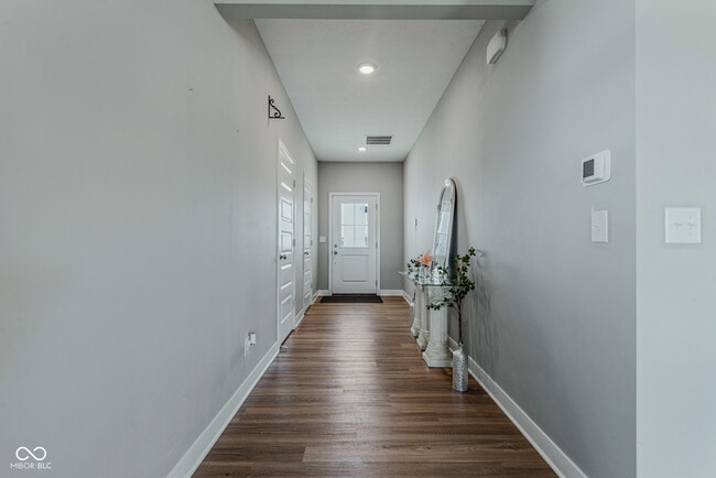 Building Photo - 144 Bluestem Ln