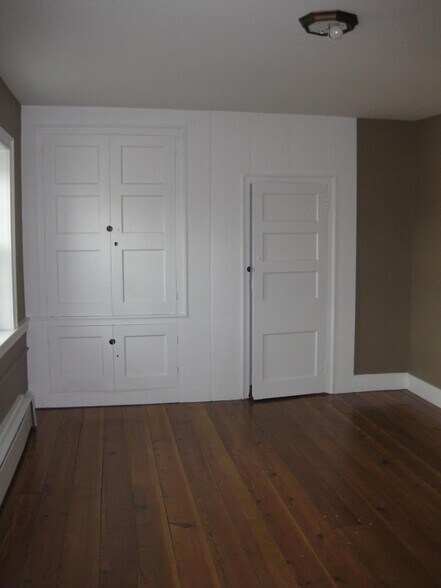Building Photo - 2160 Limestoneville Rd