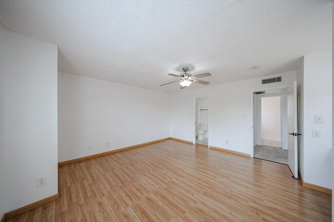 Building Photo - 8372 E Solano Dr