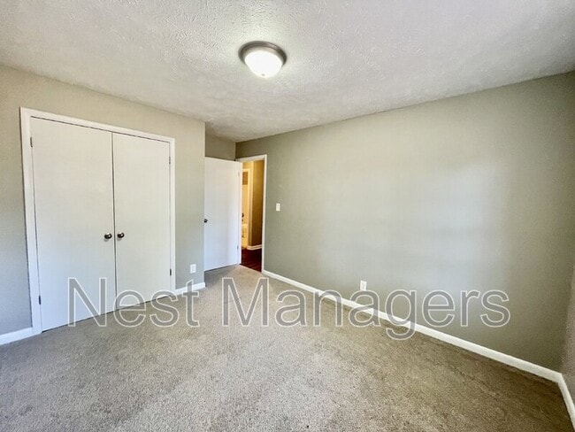 Building Photo - 6928 Bostick Dr