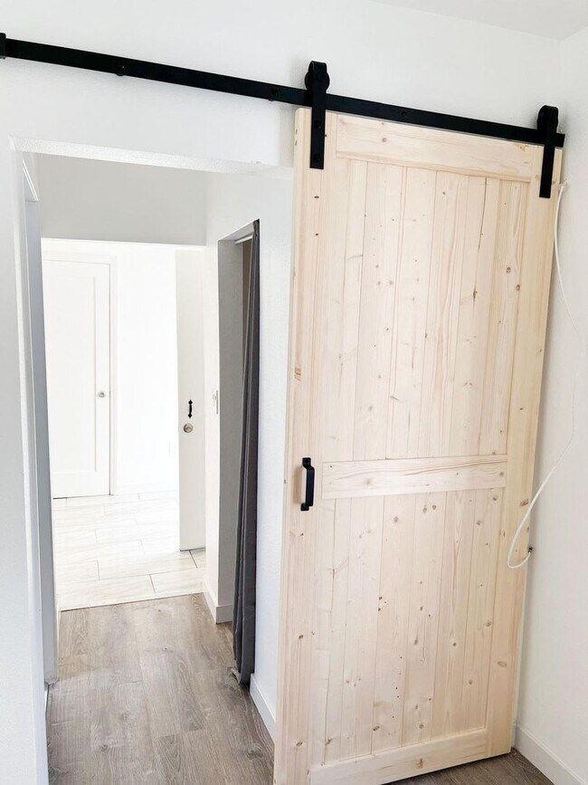 Primary Photo - 2815 1st St