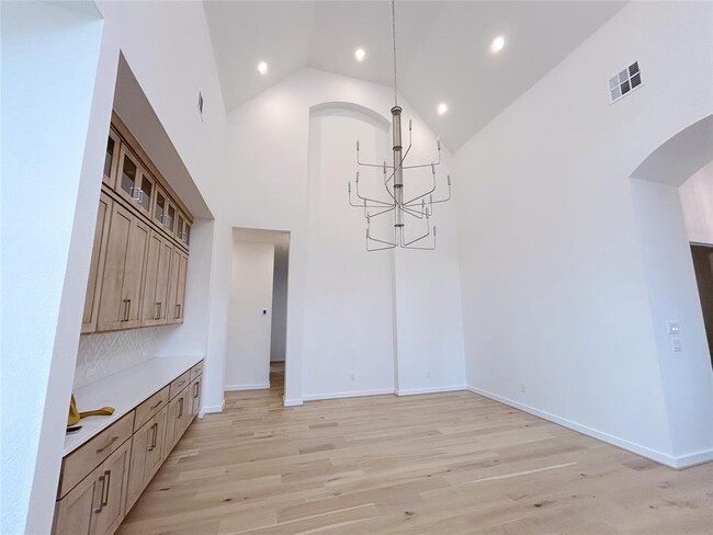 Building Photo - 5222 Tahoe Ct