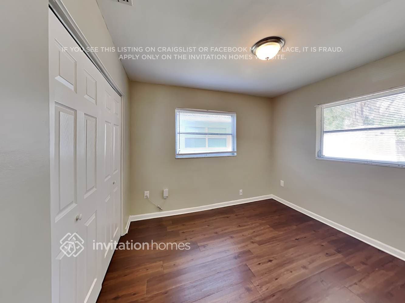 Building Photo - 1926 Valley Dr