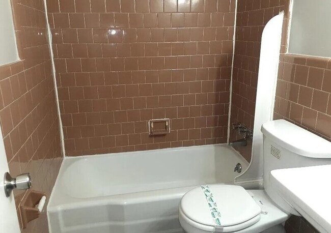 Building Photo - 5431 Remuda Dr