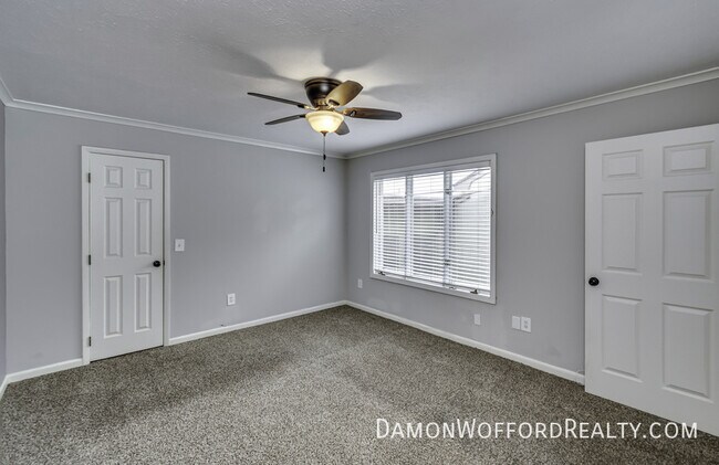 Building Photo - 34 Park Crest Pl