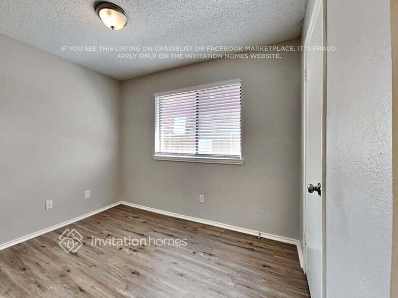 Building Photo - 5343 Waterford Dr