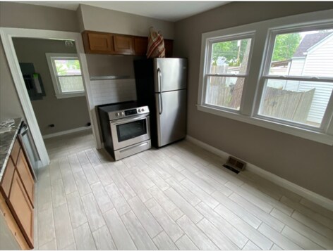 Kitchen - 228 Kenoak Dr