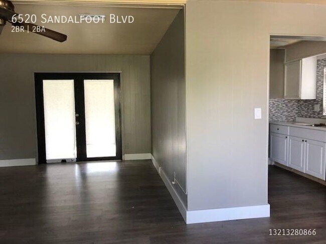 Building Photo - 6520 Sandalfoot Blvd
