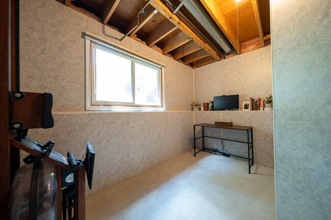 Building Photo - 1581 Woodside Ct NE