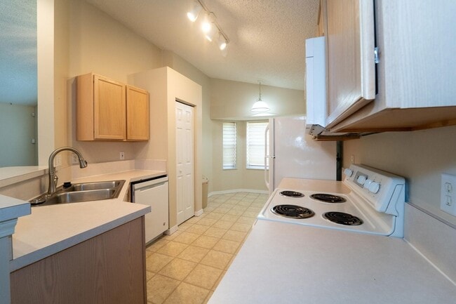 Building Photo - 177 Marsh Island Cir