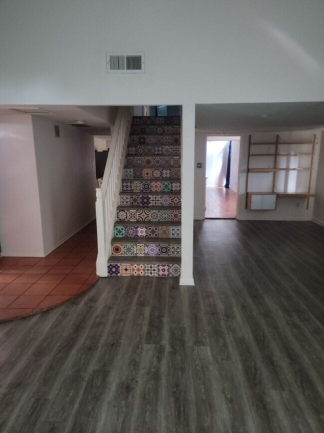 Building Photo - 7122 Pharaoh Dr