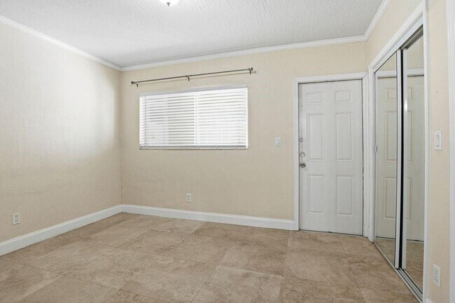 Building Photo - 1892 NE 46th St