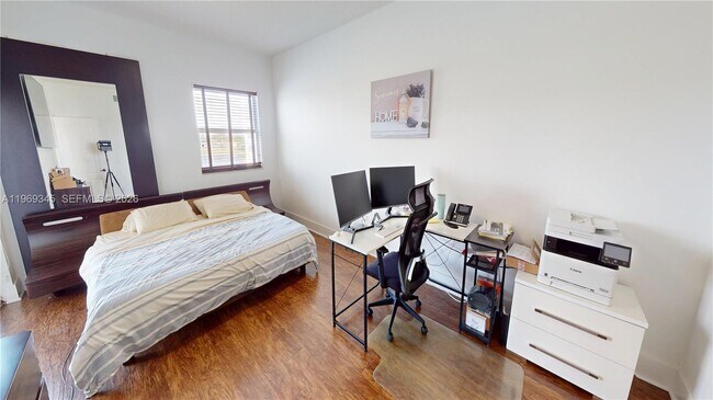 Building Photo - 10730 NW 66th St