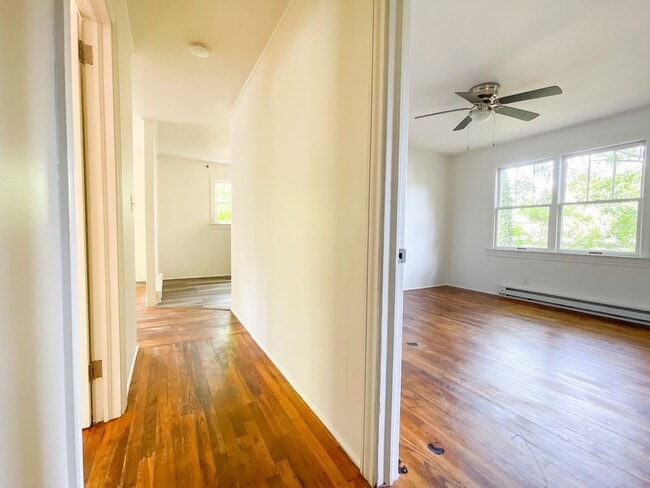 Building Photo - 110-116 Dobbs St - Unit 116