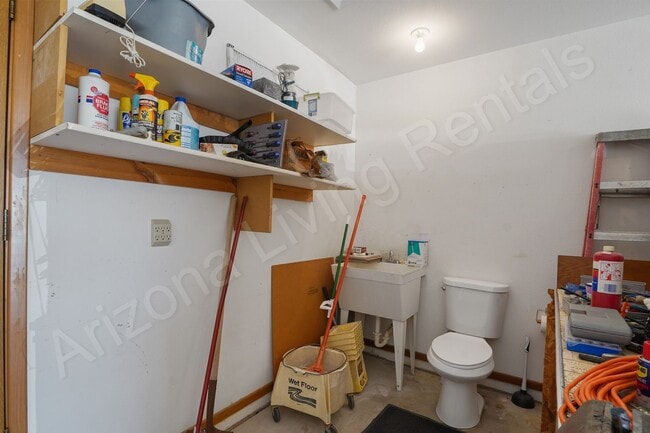 Building Photo - 3545 Chemehuevi Blvd