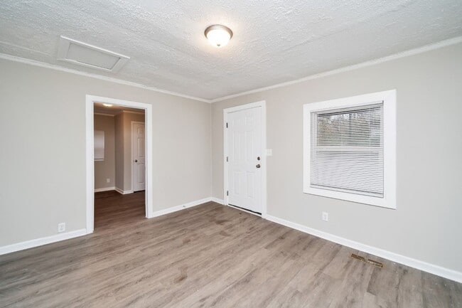 Building Photo - Beautifully Renovated 3BR/2BA Home on Forest Road in Hueytown – Now Accepting Section 8!