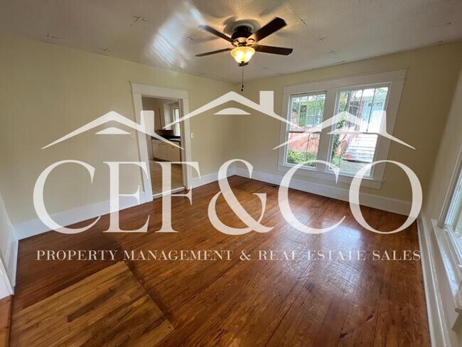 Building Photo - 2446 Wallace Ave