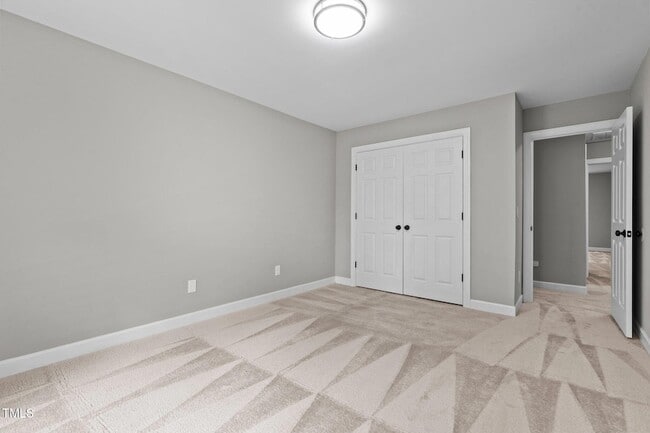 Building Photo - 1008 W Sterlington Pl